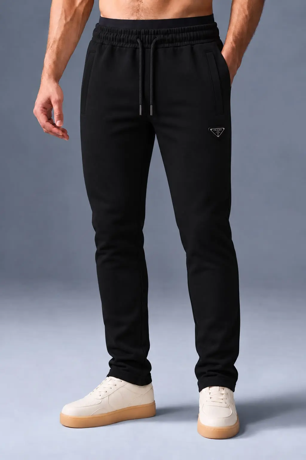 Triangle Badge Tracksuit Set in Black, photo 3