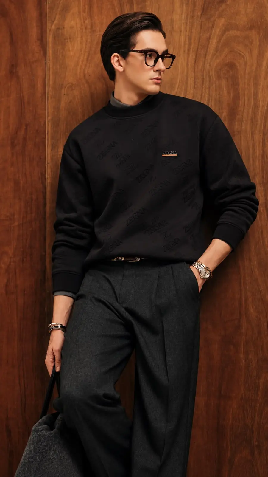 Embossed Script Badge Crew Sweatshirt in Black, photo 8