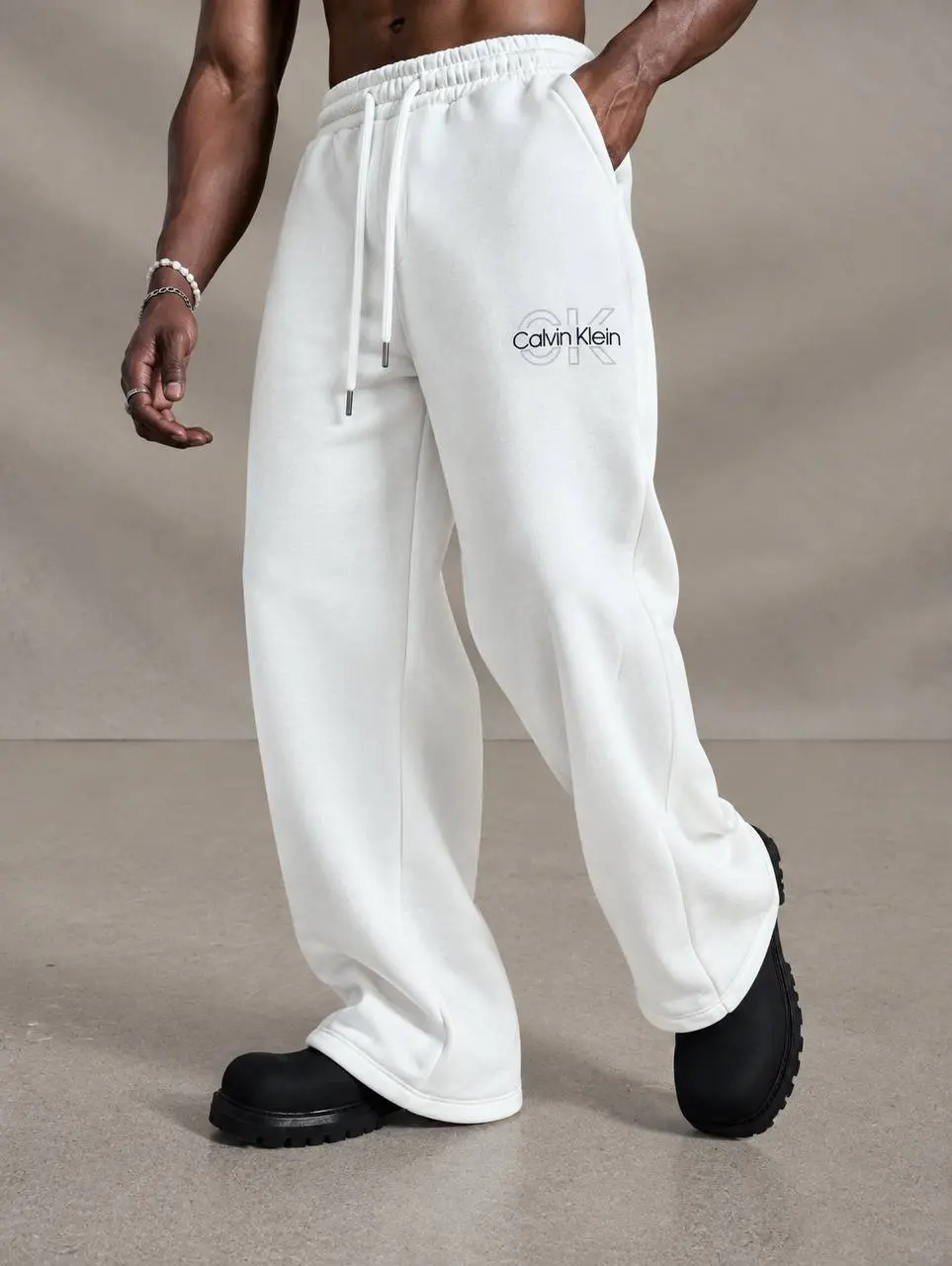 Tonal Logo Wide-Leg Sweatpants in White