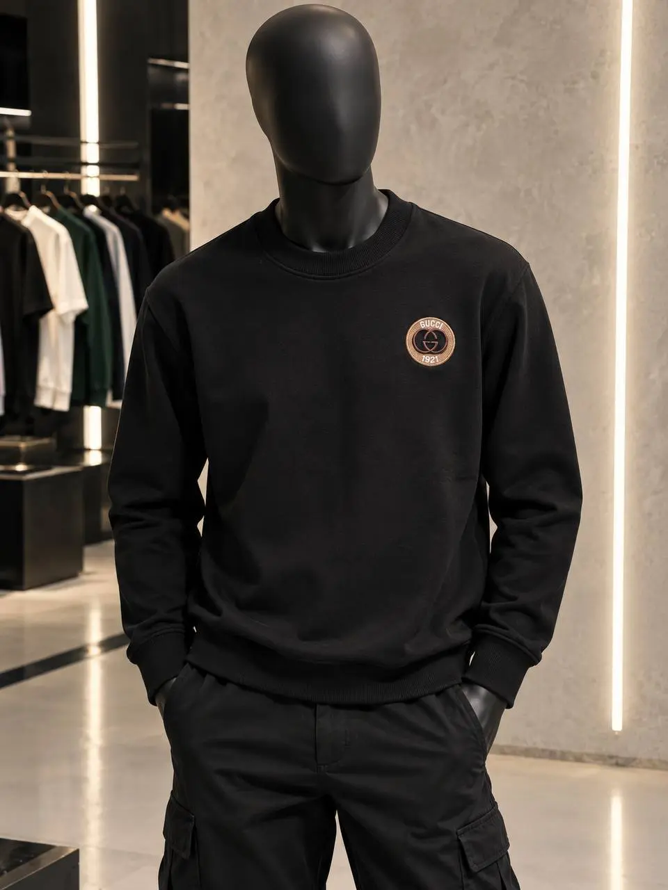 Round Emblem Crew Sweatshirt in Black