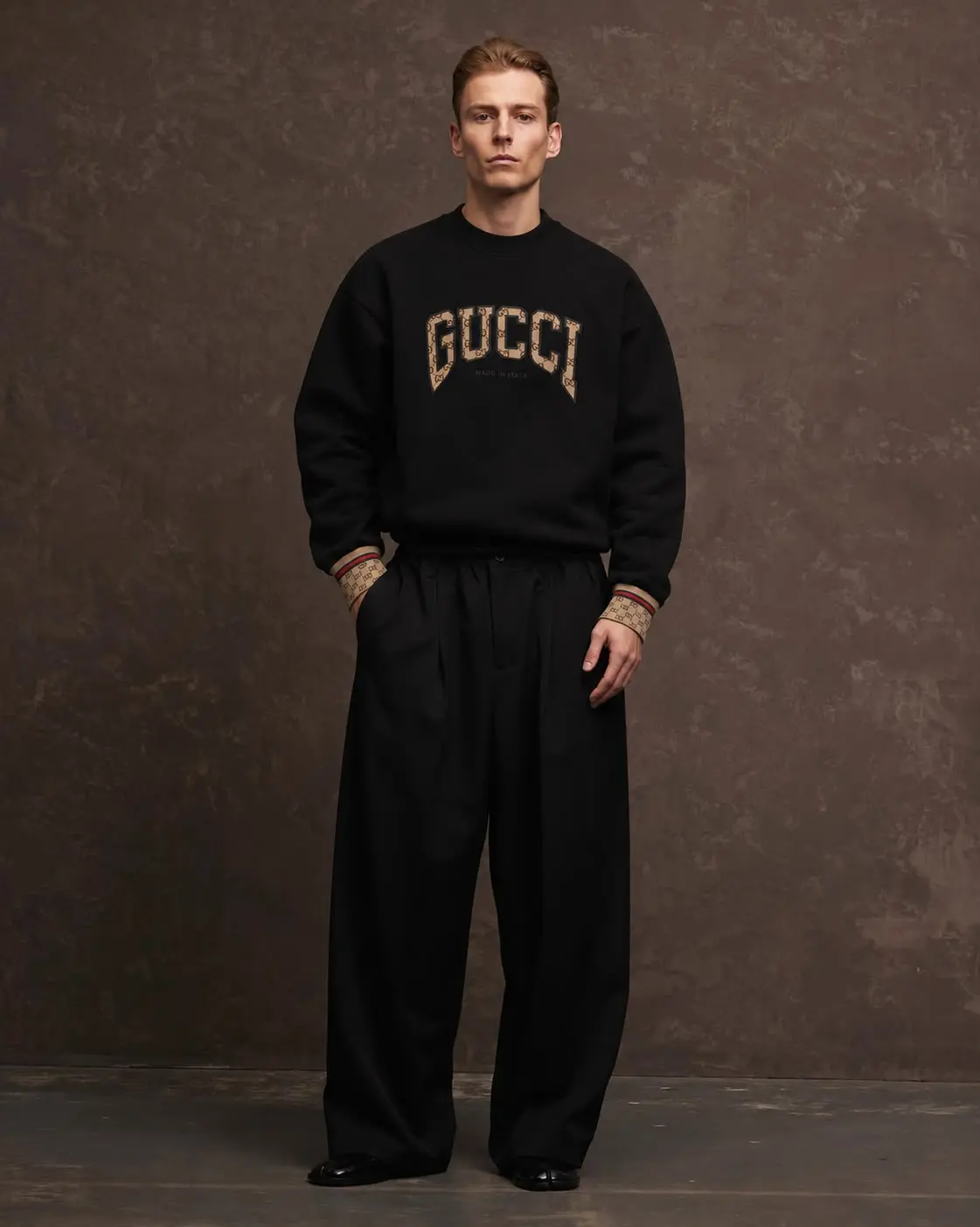 Arched Logo Crew Sweatshirt in Black, photo 7