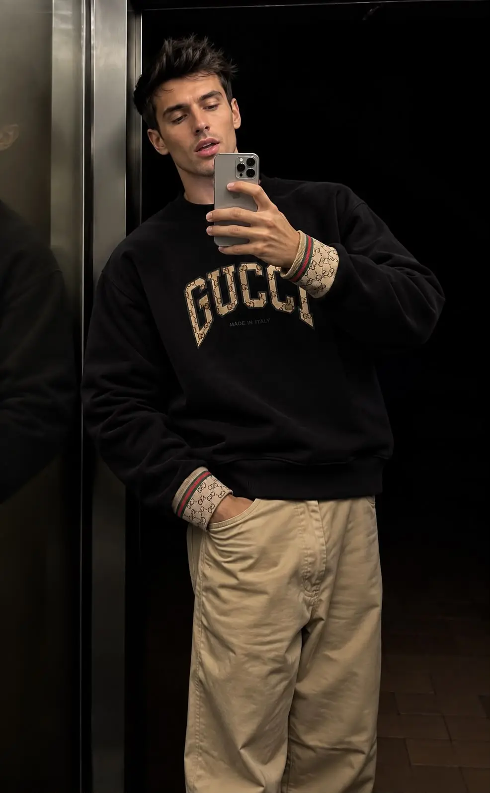 Arched Logo Crew Sweatshirt in Black, photo 8